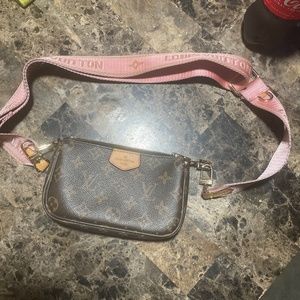 Louis Vuitton purse